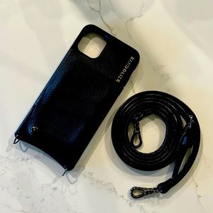 Bandolier IPhone 11 Pro Max